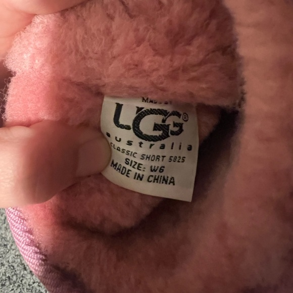Pink UGG boots - Picture 4 of 5